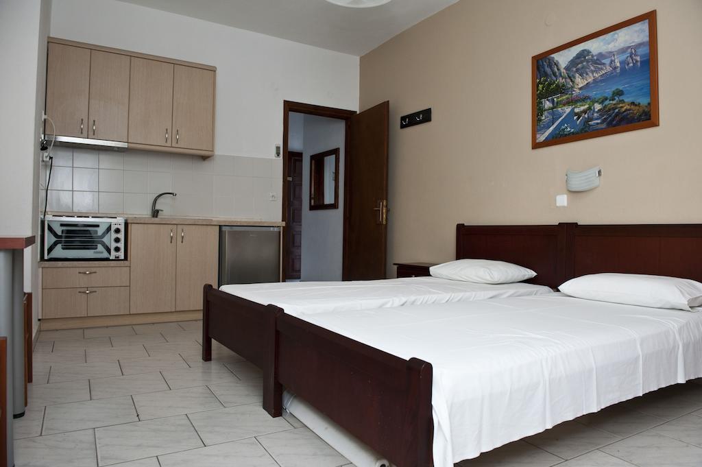 Kallisti Ormos Panagias Kamer foto